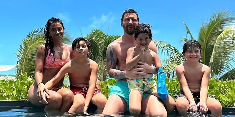 Gia đình nhỏ hạnh phúc của Lionel Messi