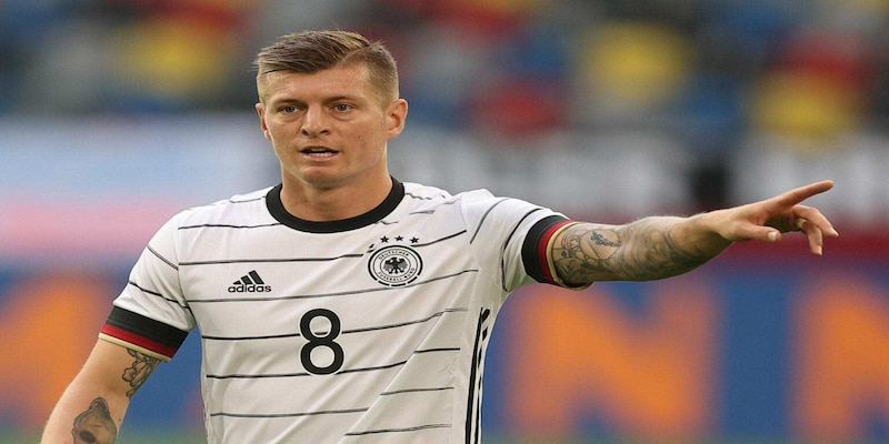 Sự trở lại của Toni Kroos như một con dao hai lưỡi của đội tuyển Đức